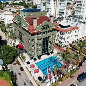 3* Otel Lara Park