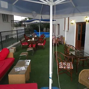 Oez Mert Otel